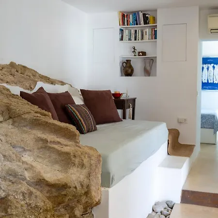 V042 - Ebre Apartment