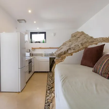 V042 - Ebre Apartment *